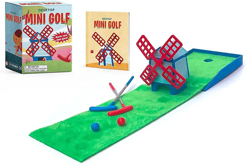 Desktop Mini Golf: Master Your Short Game!