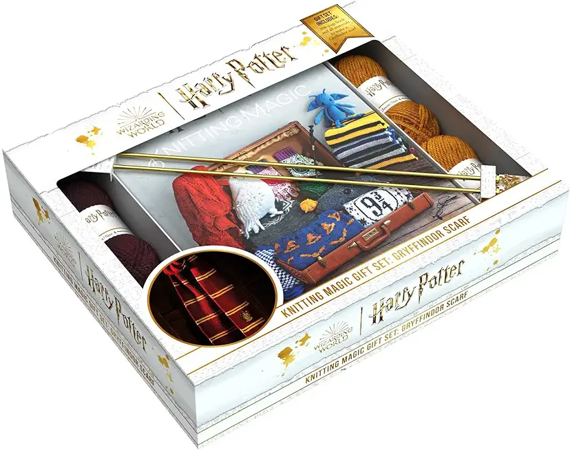 Harry Potter Knitting Magic Gift Set: Gryffindor Scarf: Plus Exclusive Scarf Kit